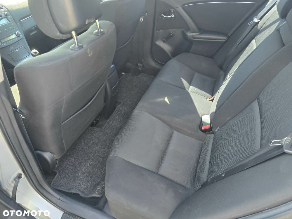 Toyota Avensis 2.0 D-4D 2010 - 10