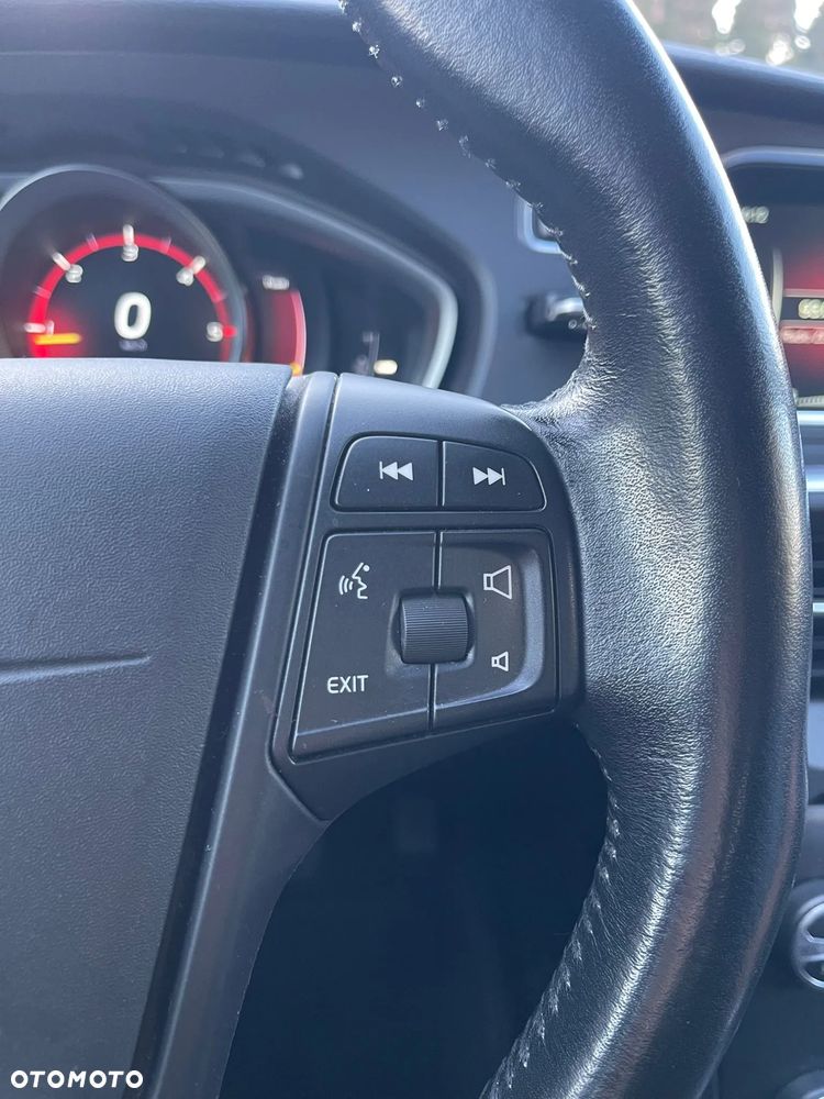 Volvo V40 D3 Kinetic - 23