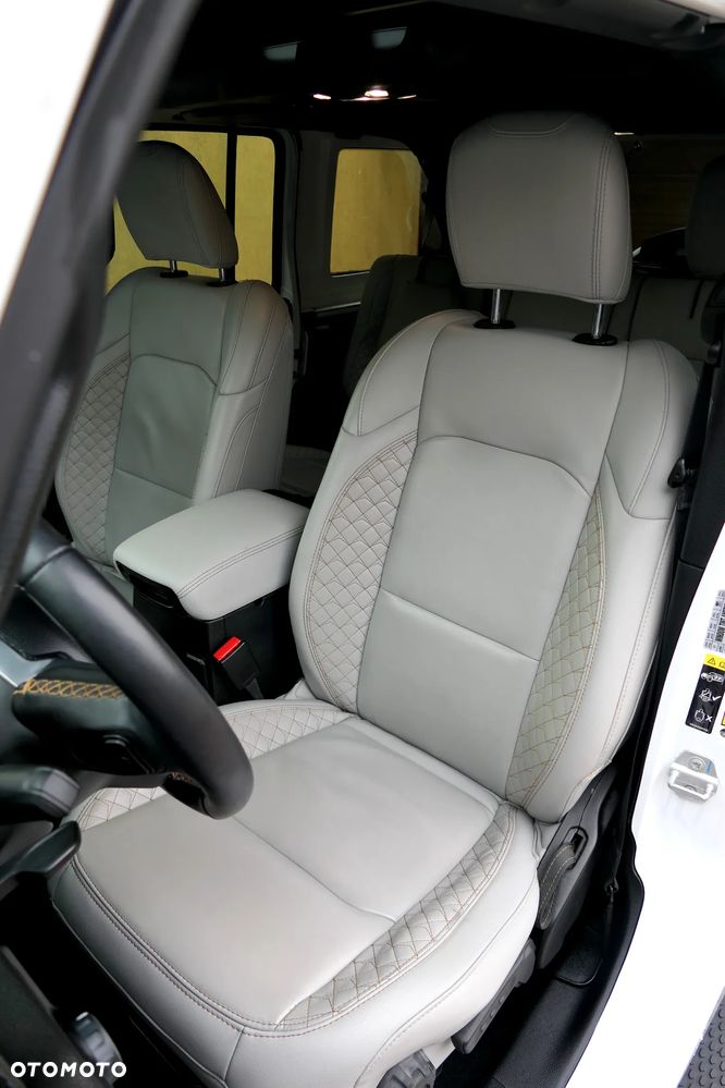 Jeep Wrangler 2.0 PHEV Softtop AWD Automatik Sahara - 24