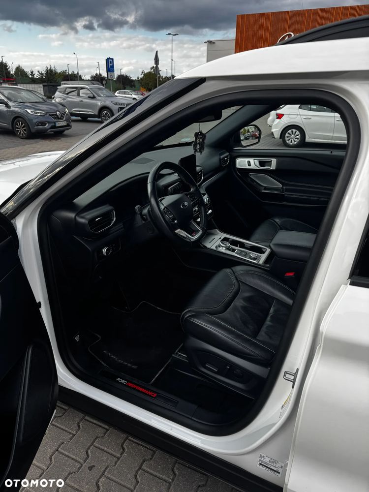 Ford Explorer - 13