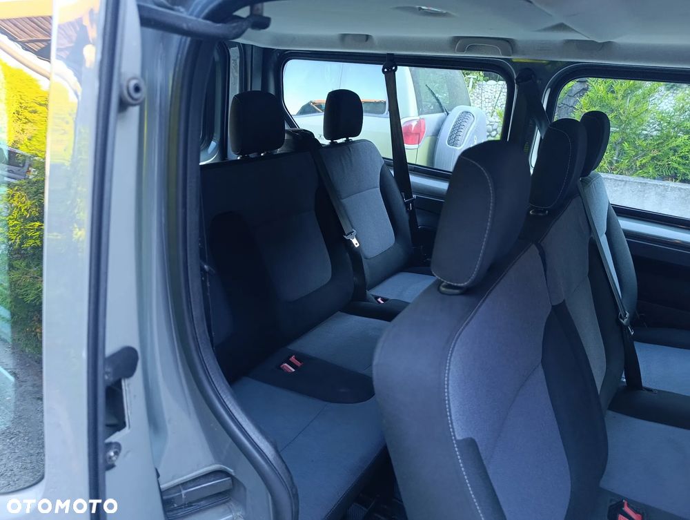 Opel Vivaro L2H1 2.9t Edition Premium - 10