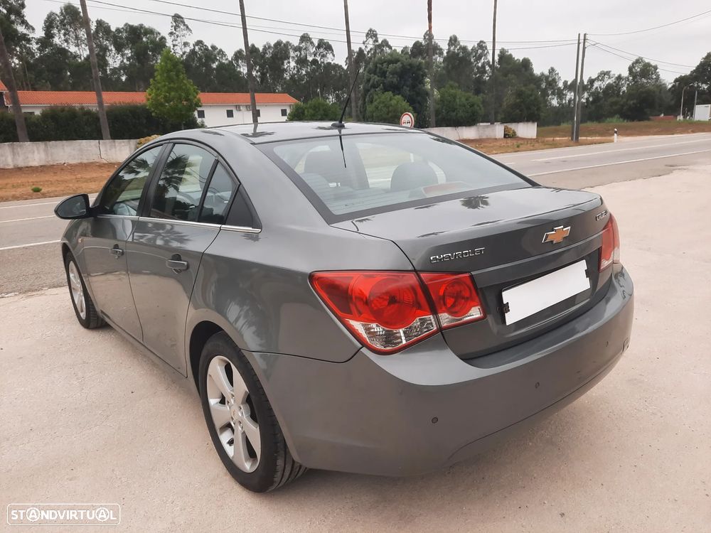 Chevrolet Cruze 2.0 VCDi LT - 11