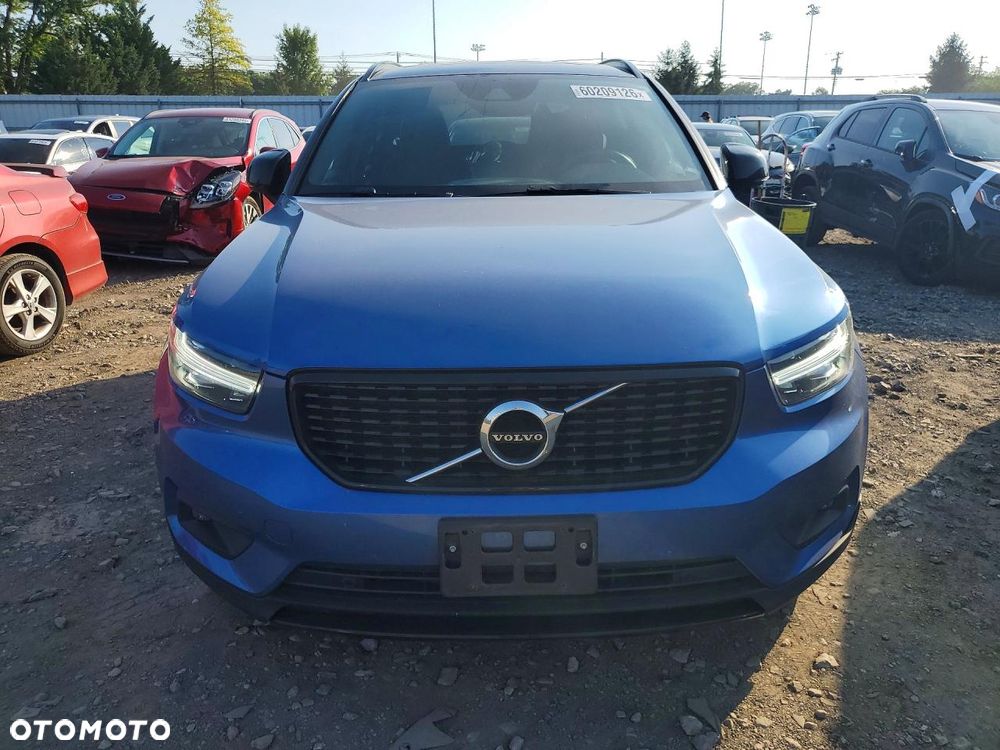 Volvo XC 40 T5 AWD R-Design - 2