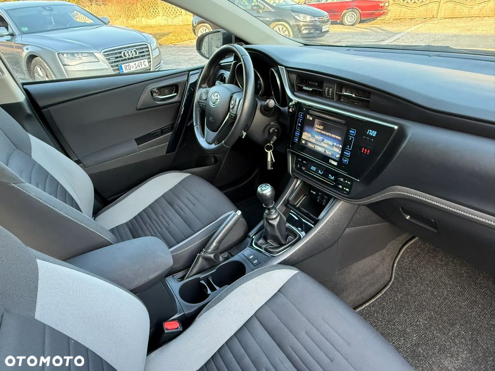Toyota Auris 1.2 Turbo Edition S+ - 33
