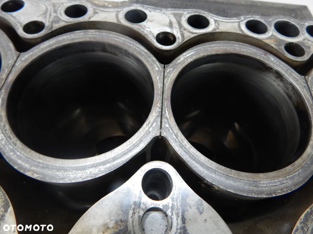 Blok silnika 2.4 D5 D5244T Volvo XC60 xc60 I s60 s80 v70 08-17 Łuków części - 5