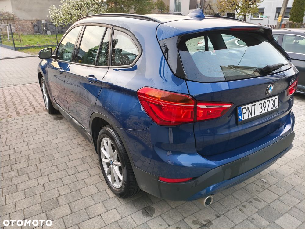 BMW X1 sDrive16d - 13