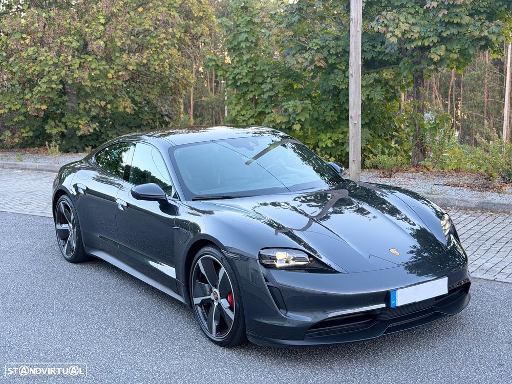 Porsche Taycan 4S - 9