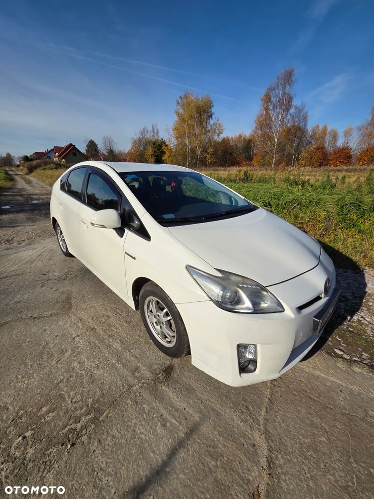 Toyota Prius 1.8 HSD Luna - 1