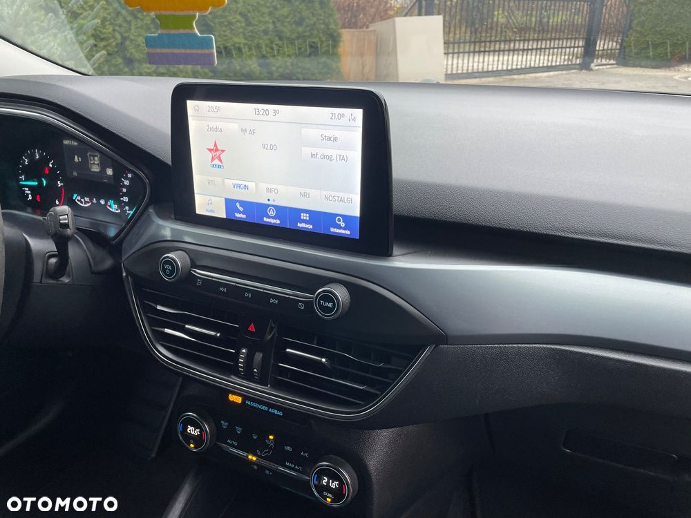 Ford Focus 1.5 TDCi SYNC Edition - 33