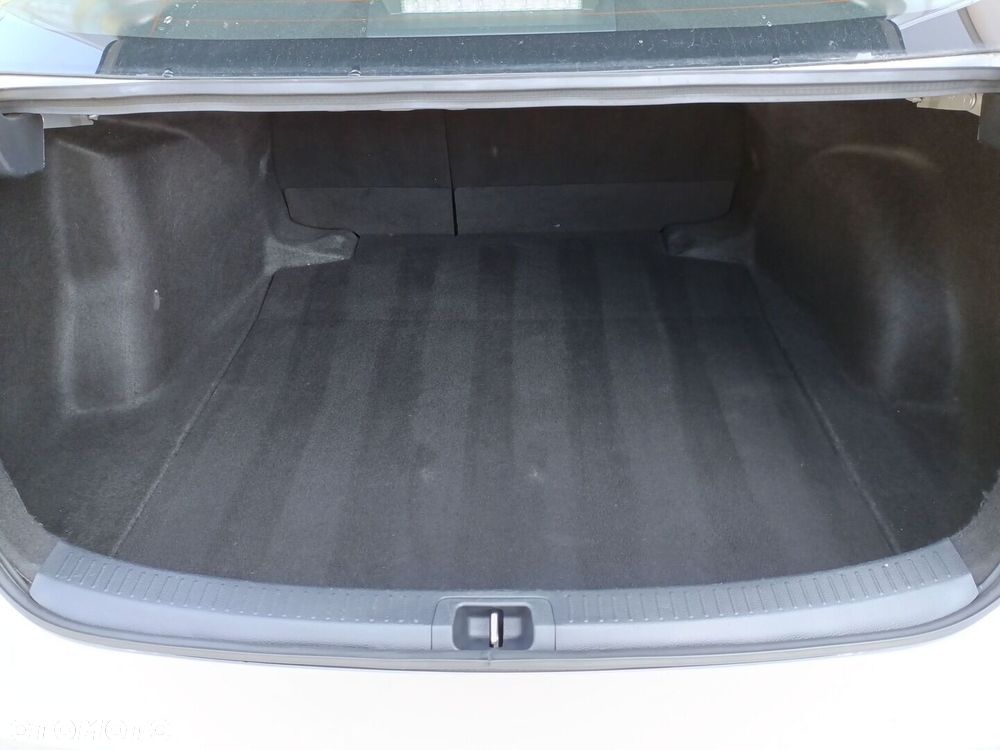 Toyota Corolla 1.6 Premium EU6 - 18