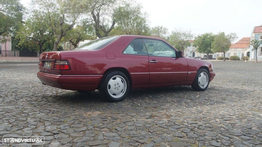Mercedes-Benz E 200 - 5