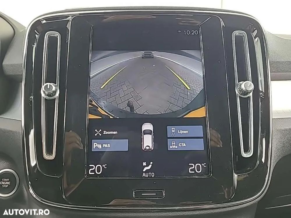 Volvo XC 40 T3 Geartronic Momentum Pro - 13