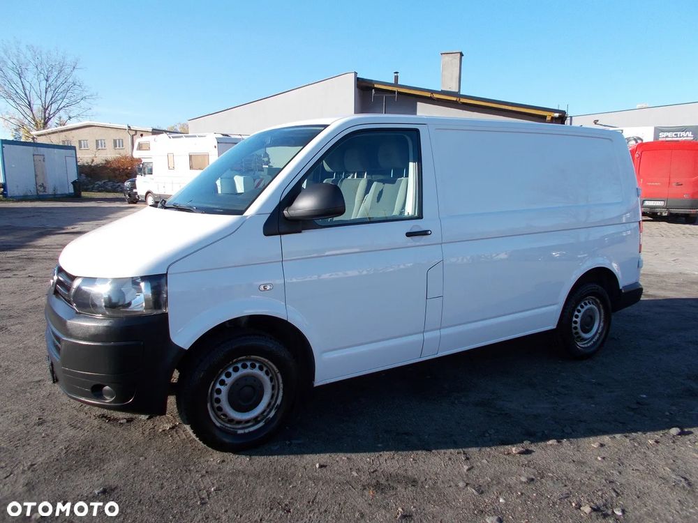 Volkswagen Transporter - 1