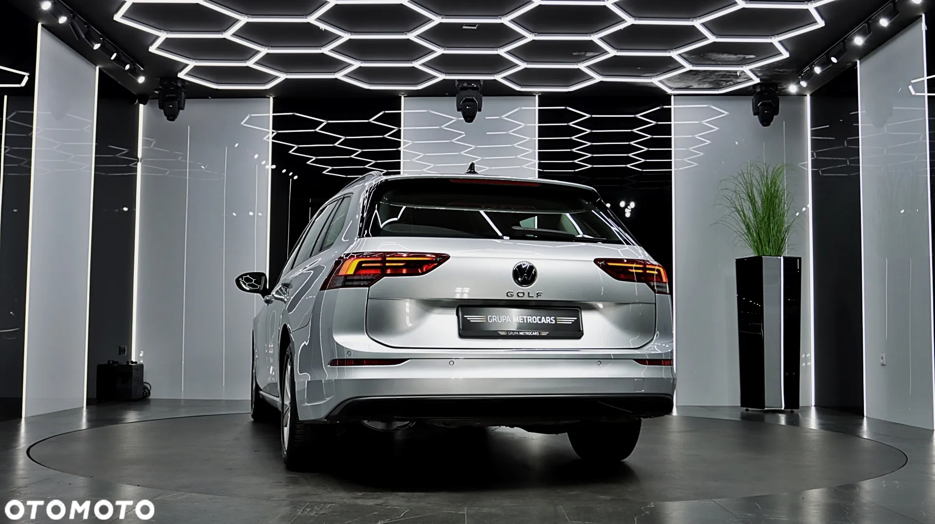Volkswagen Golf VIII 2.0 TDI Life - 8