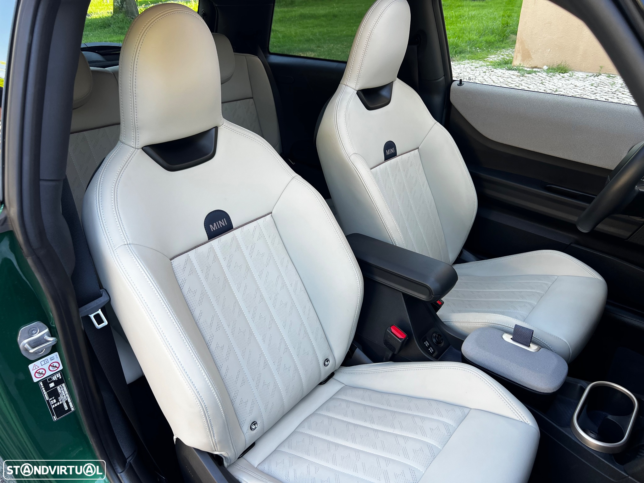 MINI 3 Portas Cooper C Favoured M - 31