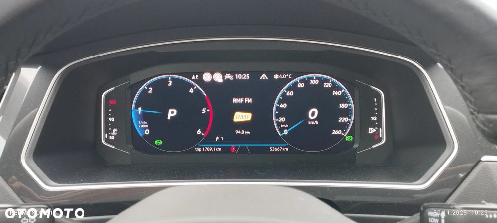 Volkswagen Tiguan 2.0 TDI SCR 4MotION DSG R-Line - 24