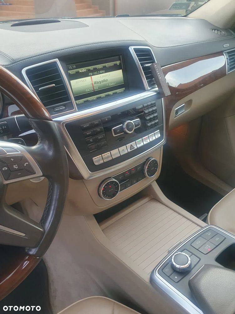 Mercedes-Benz ML 350 BlueTec 4-Matic - 14