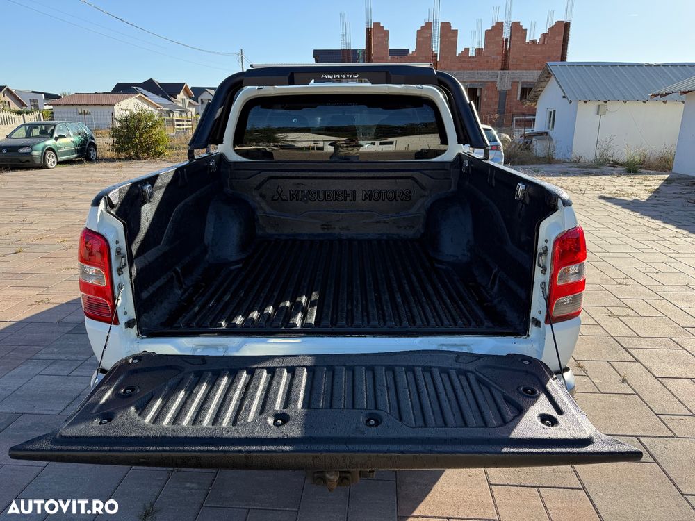 Mitsubishi L200 Pick Up 4x4 S&S Double Cab Intro Edition - 12