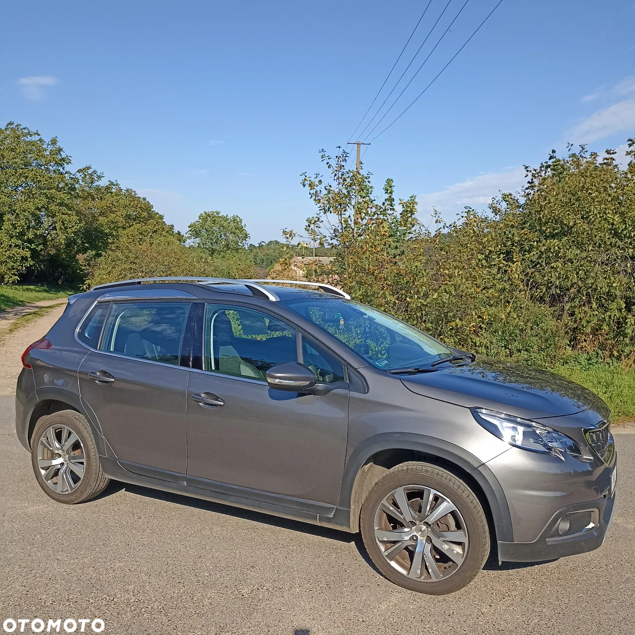 Peugeot 2008 1.2 Pure Tech Allure S&S - 4
