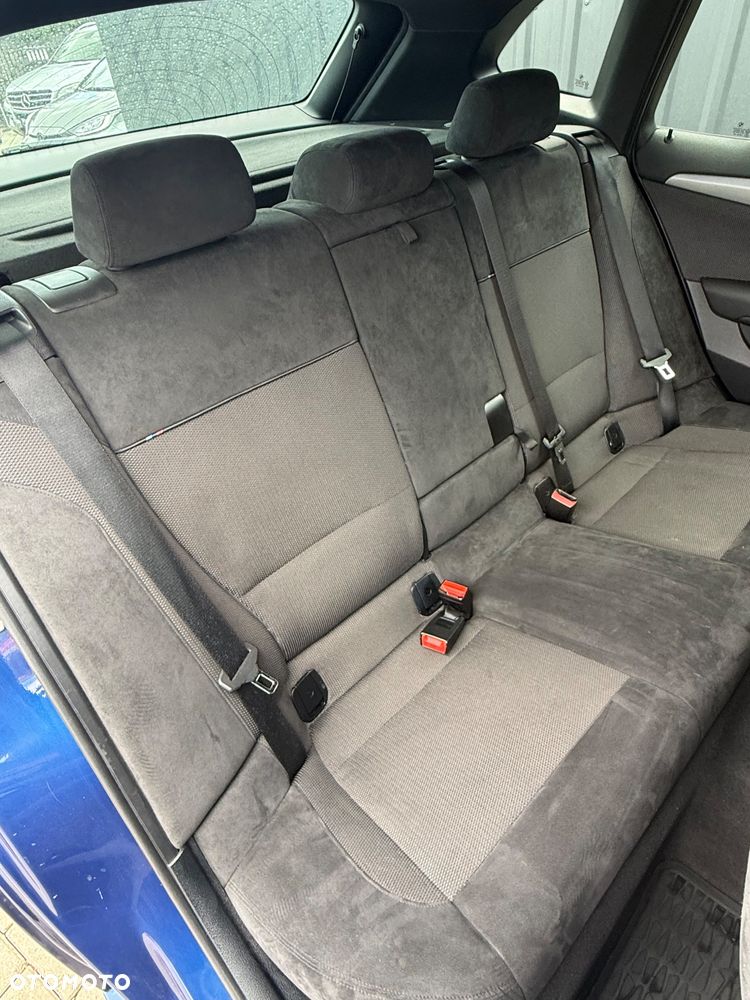 BMW X1 xDrive20d - 13