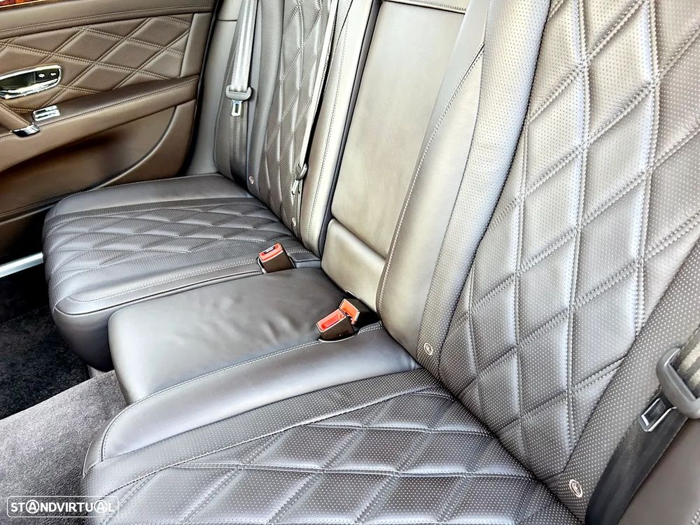 Bentley Continental Flying Spur - 25