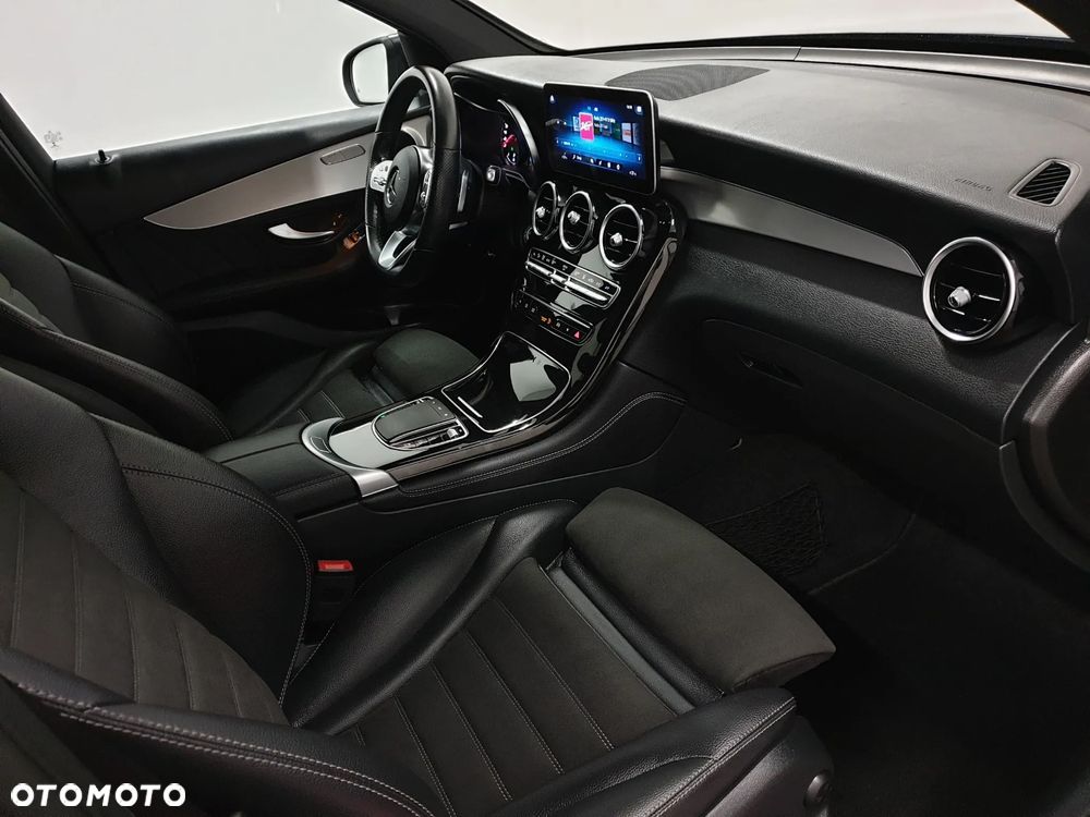 Mercedes-Benz GLC 220 d 4Matic 9G-TRONIC AMG Line Plus - 40