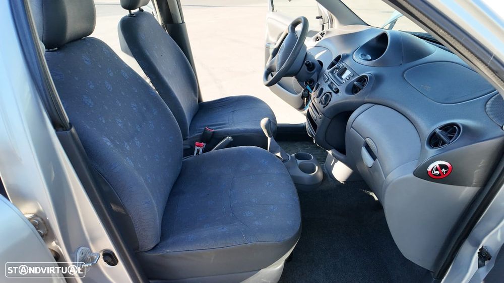 Toyota Yaris 1.0 Luna - 4