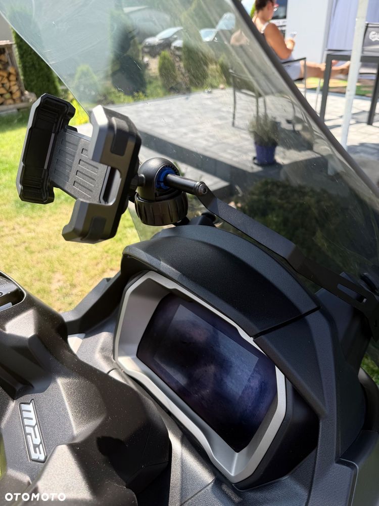 Piaggio MP-3 - 6