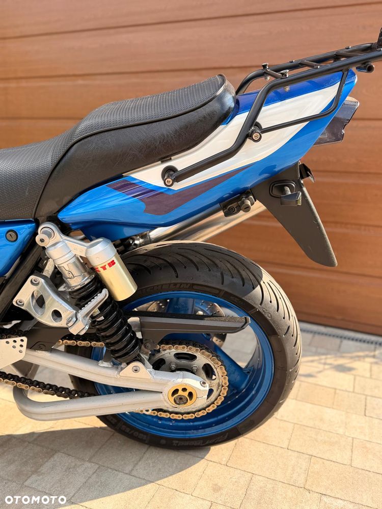 Kawasaki ZRX - 3