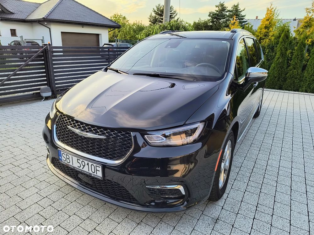 Chrysler Pacifica - 2
