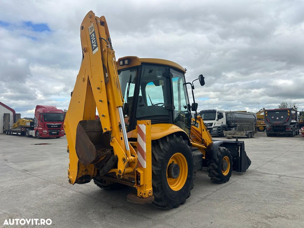 JCB 3CX 4T - 3