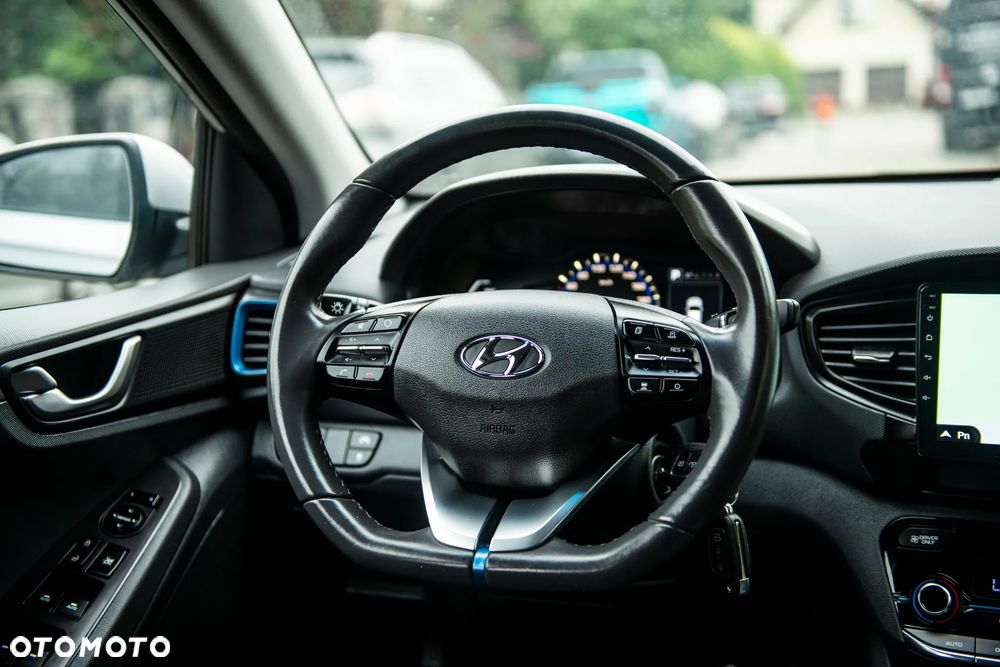 Hyundai IONIQ 1.6 GDI Premium - 31