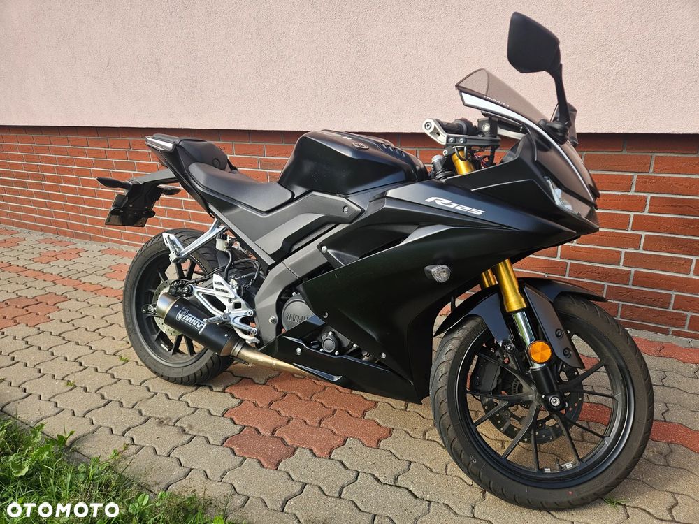 Yamaha YZF - 4