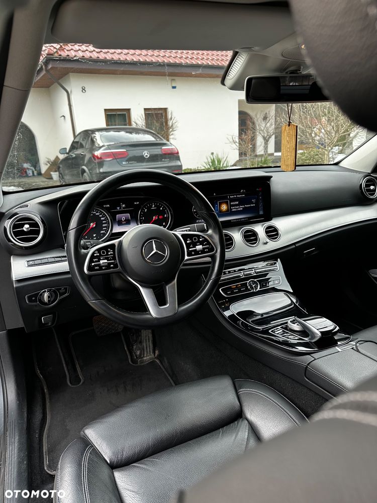 Mercedes-Benz Klasa E 300 d 9G-TRONIC Avantgarde - 16