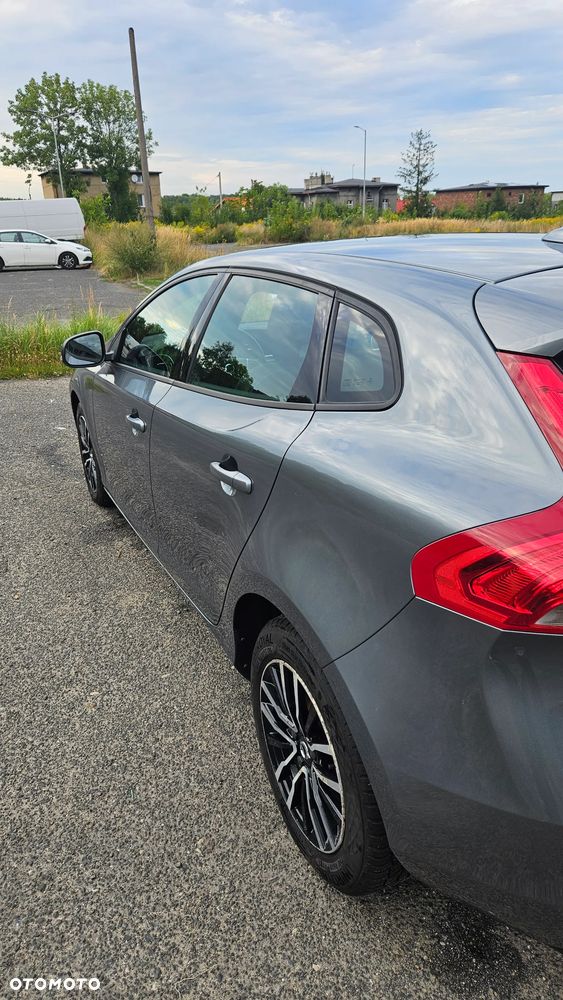 Volvo V40 - 10
