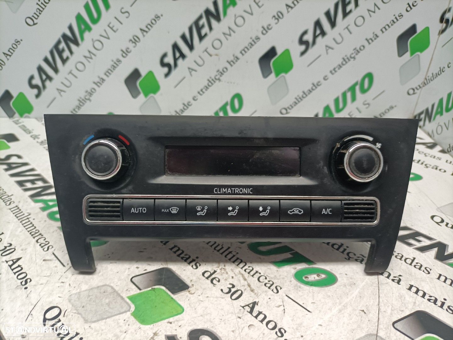 Comando / Botão De Sofagem / Climatronic Skoda Rapid (Nh3) - 1