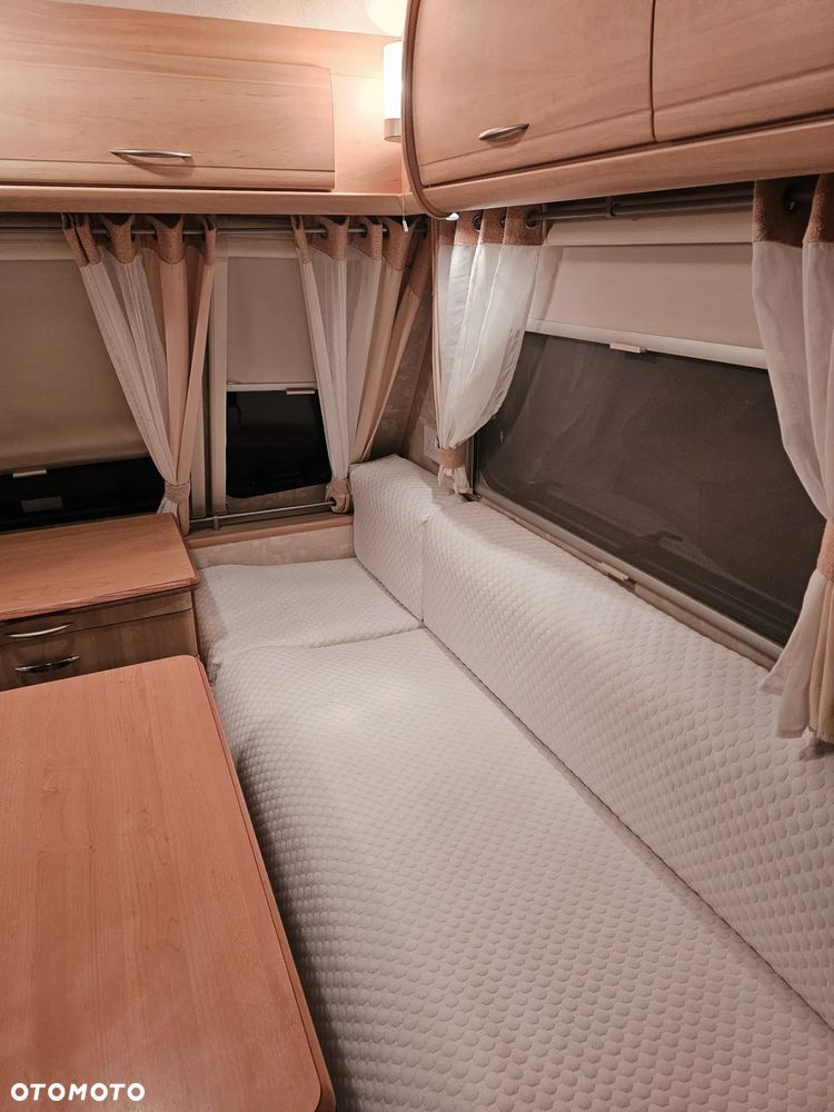 Hobby STERLING. WŁĄCZ FILMIK !!! 4 os. 2 SYPIALNIE. ŁÓŻKO PIĘTROWE. DUŻA ŁAZIENKA. NOWY SOLAR - 18