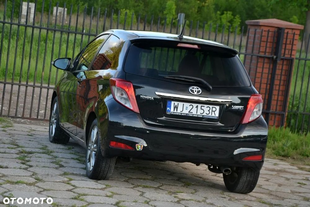 Toyota Yaris 1.33 VVT-i Executive - 12