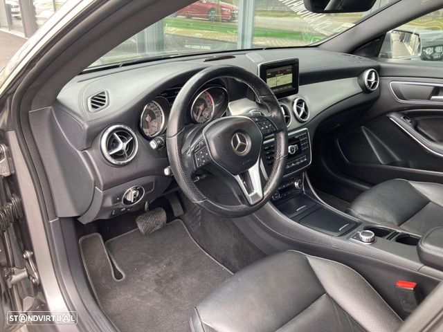 Mercedes-Benz CLA 220 CDI Urban Aut. - 17