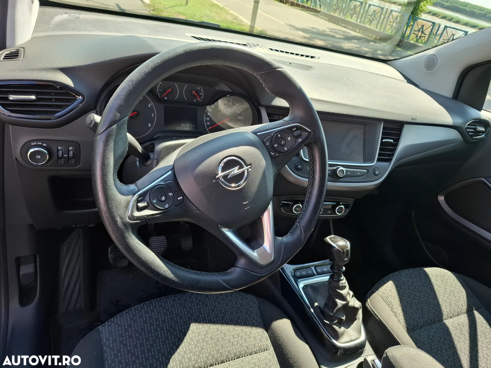 Opel Crossland - 11
