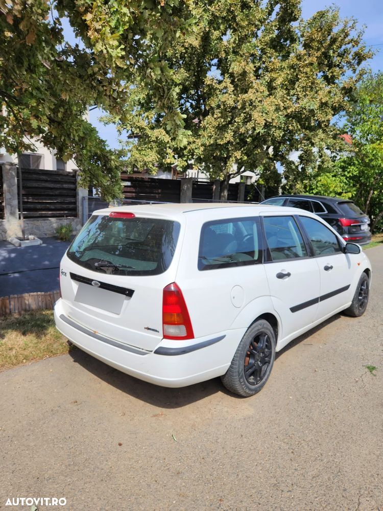 Ford Focus Turnier 1.8 DI Futura - 4