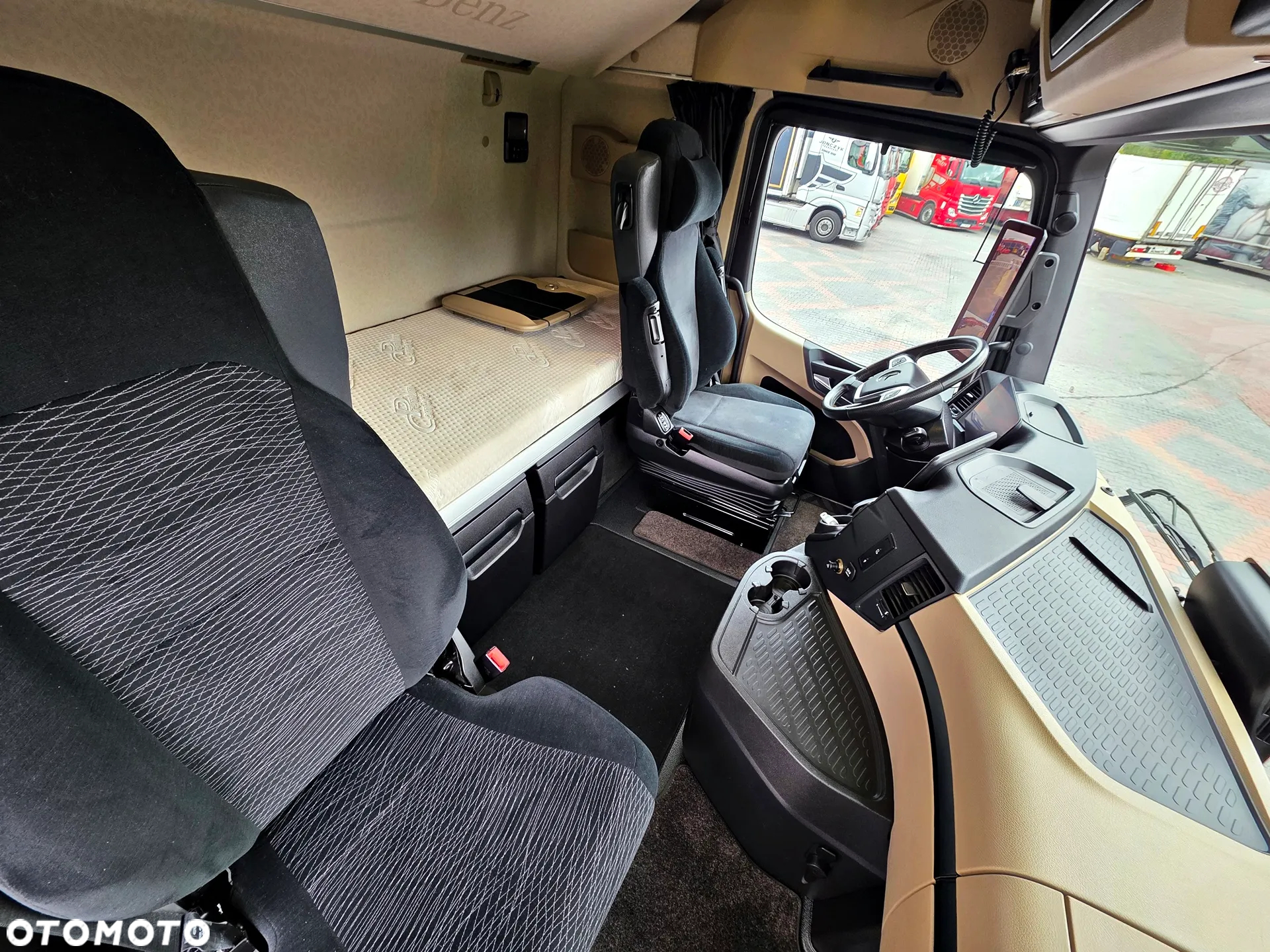 Mercedes-Benz ACTROS MP5 1851 / Giga / Aktywny asystent kierowania / Klima postojowa - 12
