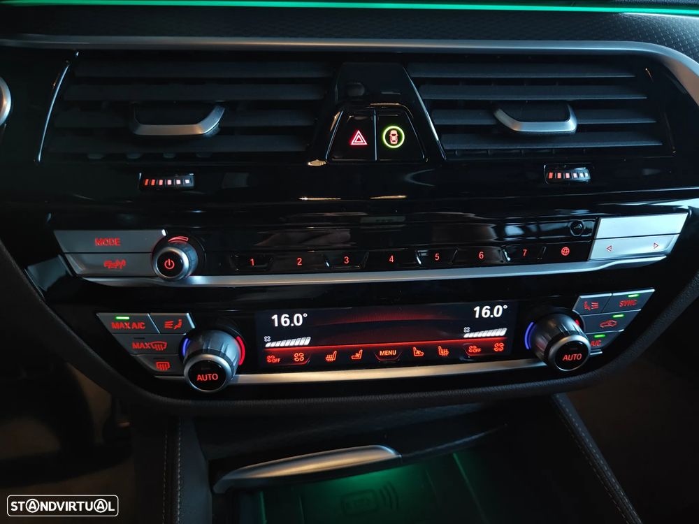 BMW 530 e Pack Desportivo M - 32