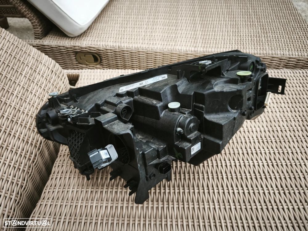 Farol direito Led BMW serie 2 G42 - 5A320E6 - 5