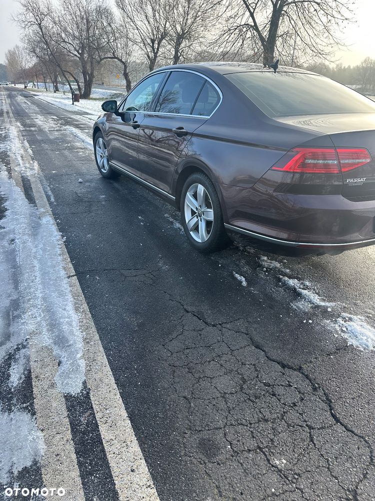 Volkswagen Passat 1.8 TSI (BlueMotion Technology) DSG Highline - 3