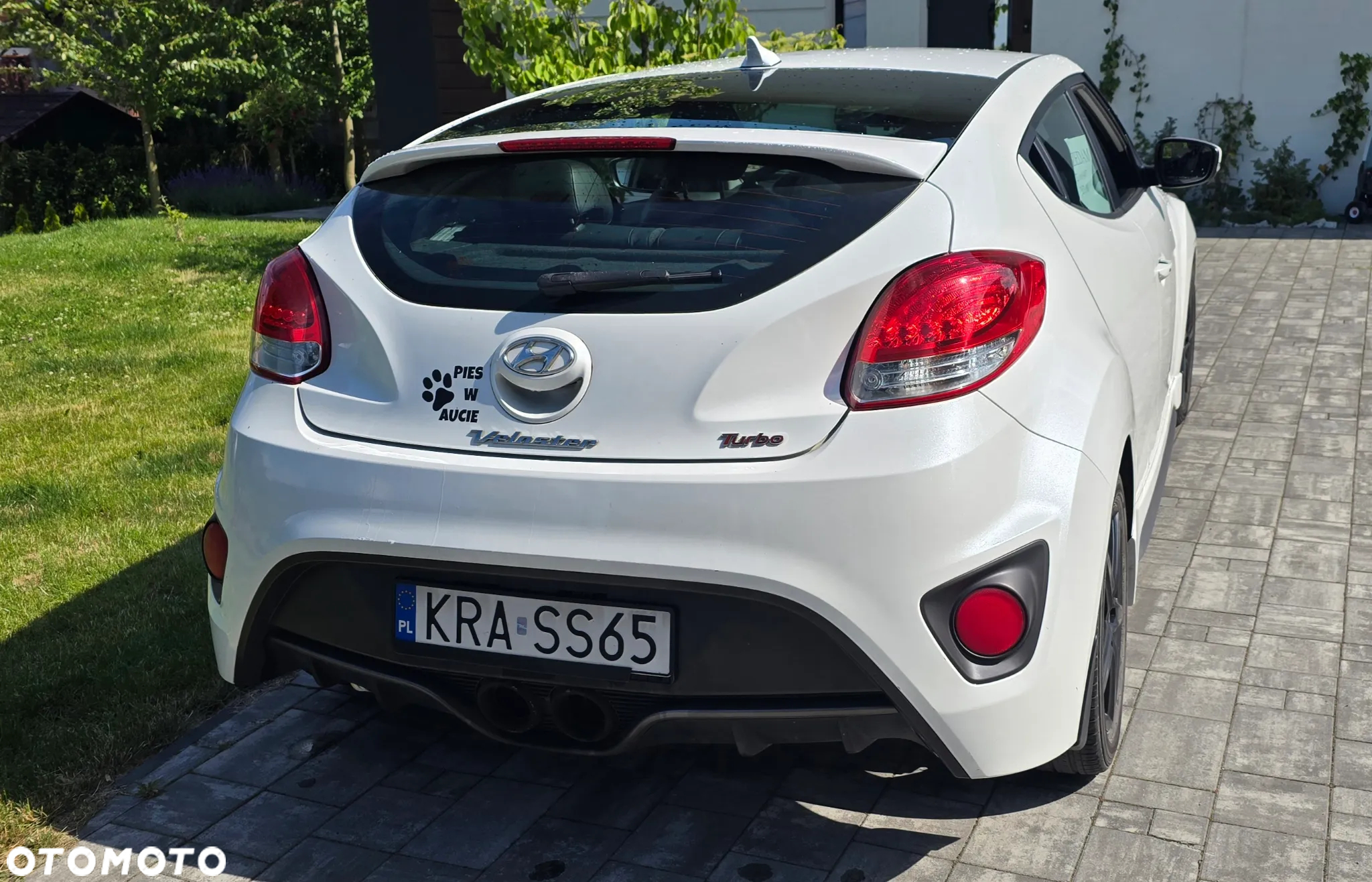 Hyundai Veloster - 4