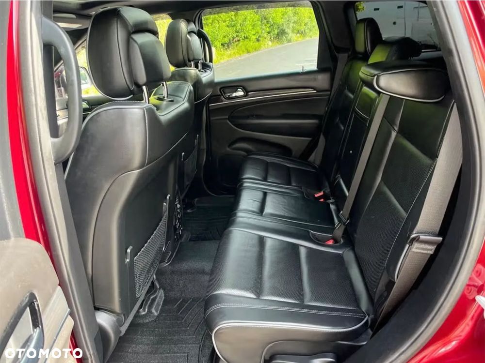 Jeep Grand Cherokee - 11