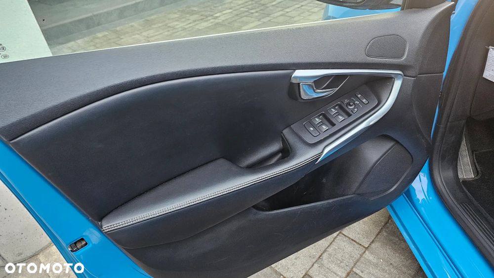 Volvo V40 D4 Drive-E R-Design Momentum - 14