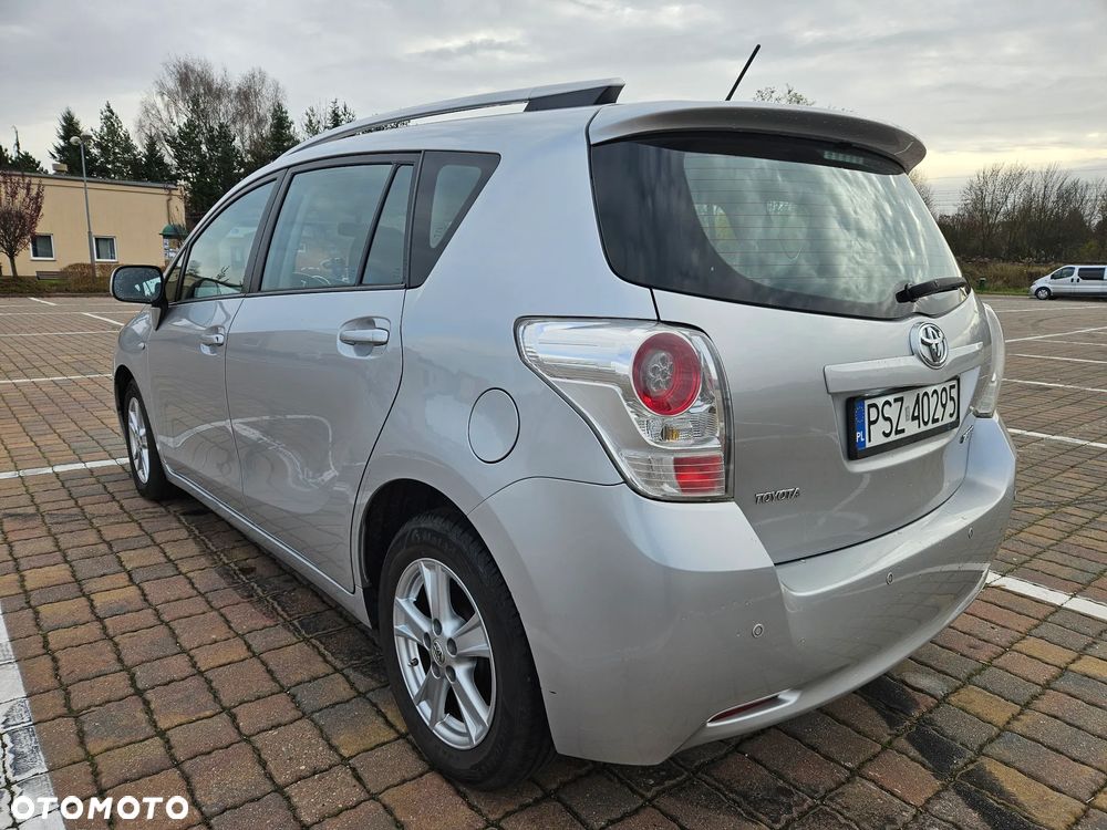 Toyota Verso 1.8 2010 7os - 7