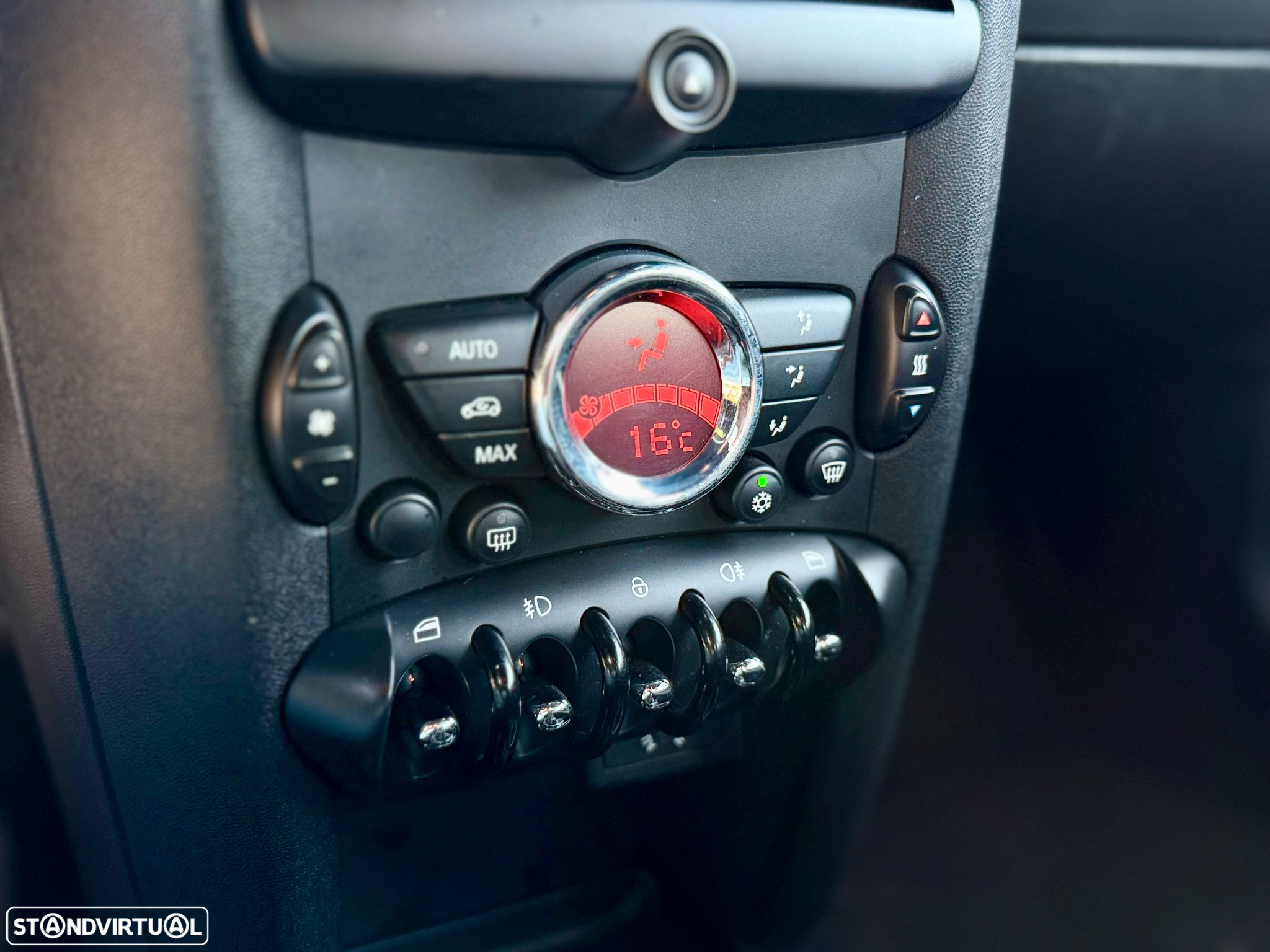 MINI 3 Portas Cooper D - 15